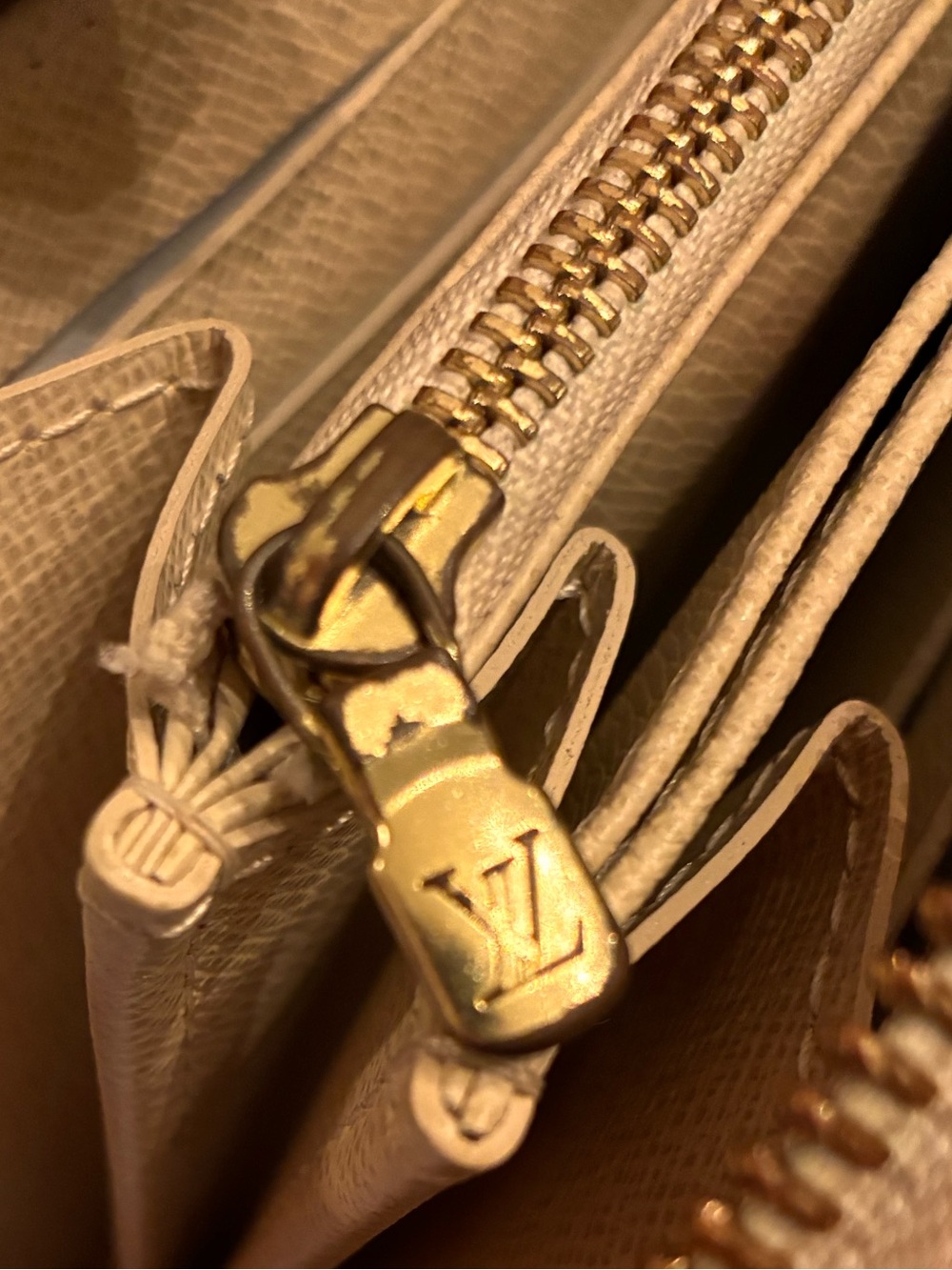 SALE!! Louis Vuitton Damier Azur Zip-Around Wallet (box not included) - Picture 9 of 10